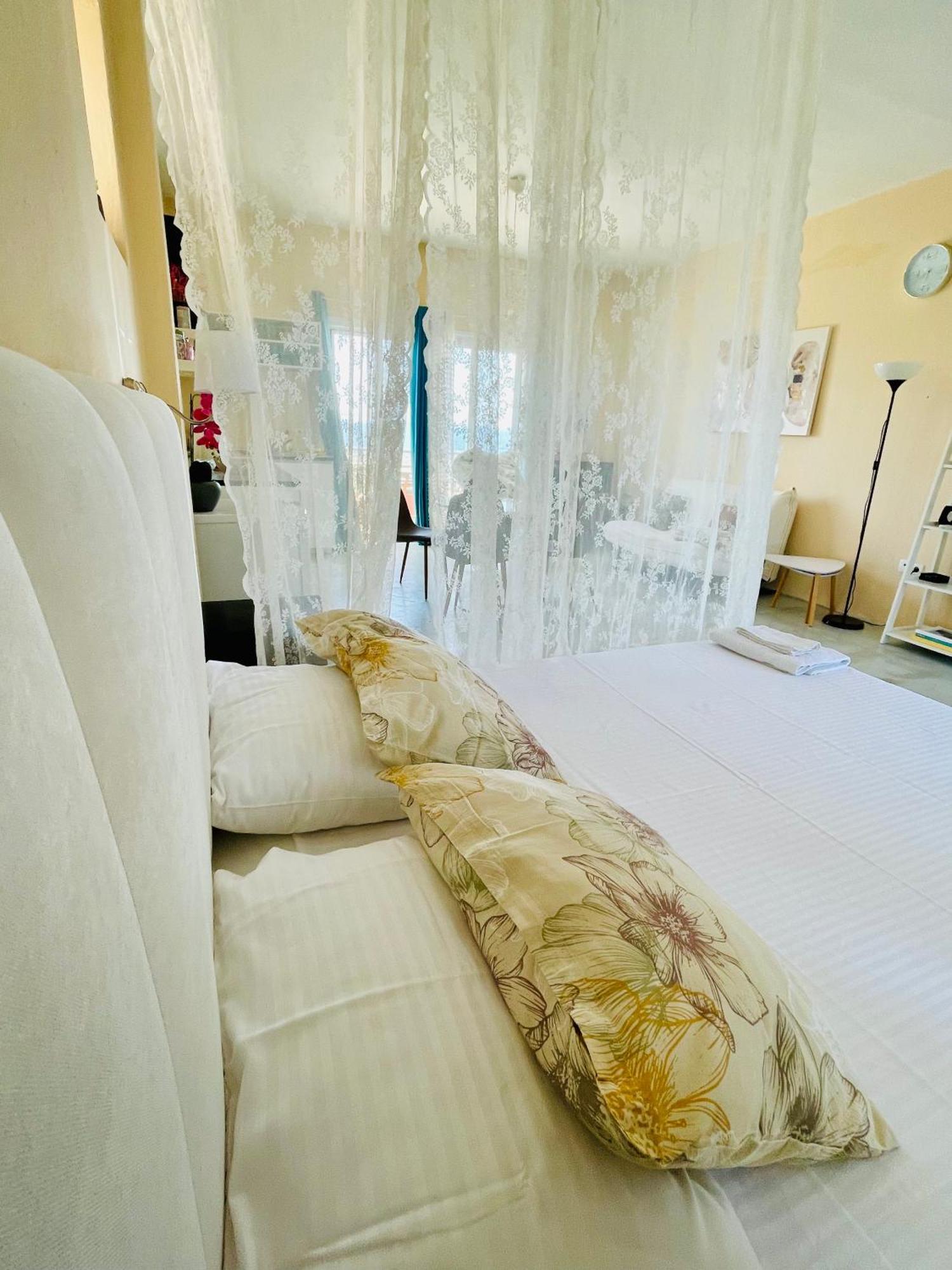 Ocean Eyes Apartment
