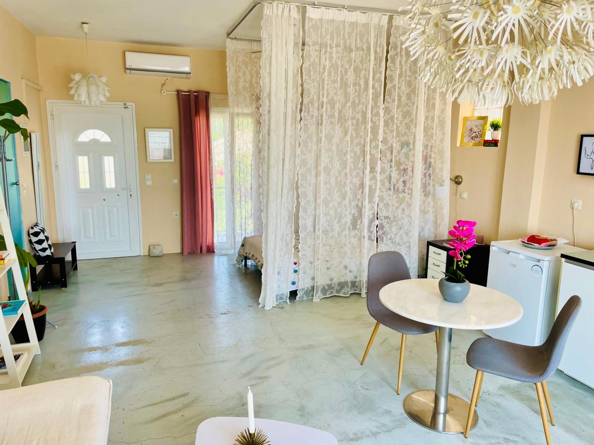 Ocean Eyes Apartment Ipsos